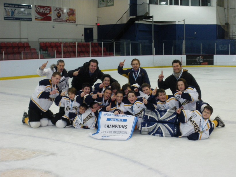 Médaille d’or au championnat de hockey régional
